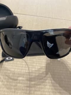 Oakley 偏光レンズ サングラス ブラックのサムネイル