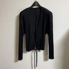 PLEATSPLEASE イッセイミヤケ カーディガン Wrap ブラック - メルカリ