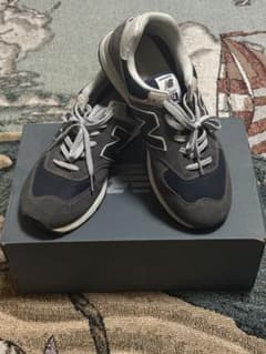 New Balance 574スニーカー グレー/ネイビーのサムネイル