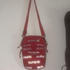 supremeバックのサムネイル