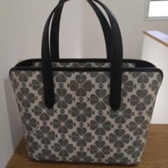 kate spade NEW YORK スペードフラワー トートバッグのサムネイル
