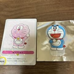 100%ドラえもん＆フレンズ展 アクリルバッジとカードセット (入場特典