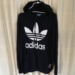 adidasパーカーのサムネイル