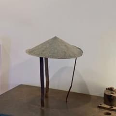 錆びた鉄三本脚のブリキの傘 アンティーク - メルカリ