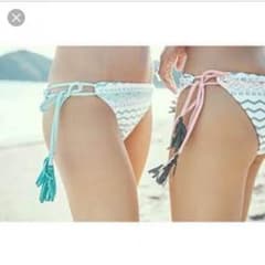 ALEXIA STAMビキニのサムネイル