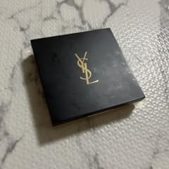 YSL イヴサンローラン　パウダーのサムネイル