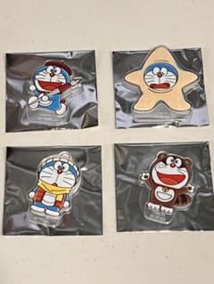 アクリルバッジ 4個セットのサムネイル