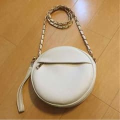 ショルダーバッグ ✩ ホワイト ミニサイズのサムネイル