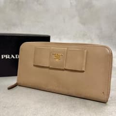 PRADA サフィアーノ リボン ラウンドジップ 長財布 9704 - メルカリ