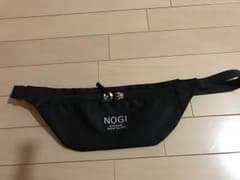新品・未使用  乃木坂46 ウエストポーチのサムネイル