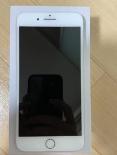 iPhone 8 Plus Silver 64 GB simロック解除済みのサムネイル