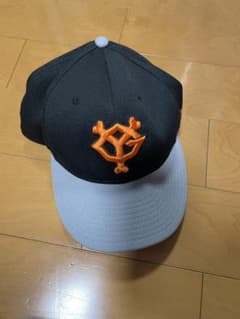読売ジャイアンツ　選手用キャップのサムネイル