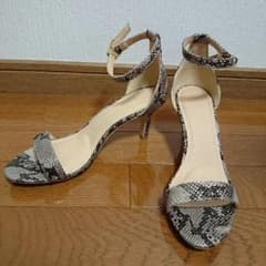 ミュール パイソン柄のサムネイル