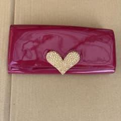 UNO KANDAハート装飾付きピンク長財布 - メルカリ