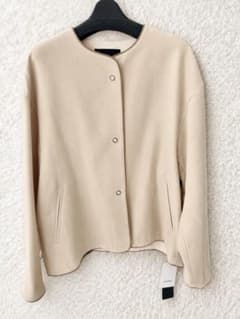 【新品】LAUTREAMONT ノーカラージャケット ベージュのサムネイル
