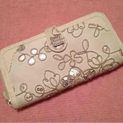 ANASUI財布のサムネイル