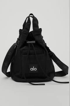 alo ブラック ショルダーバッグのサムネイル