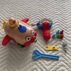 アンパンマン 飛行機型組み立ておもちゃのサムネイル