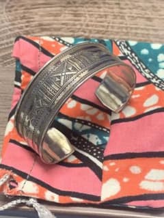 トゥアレグ族　刻印入り シルバーバングルのサムネイル
