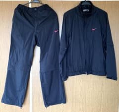【最終の値下げです】　NIKE  ゴルフレインウエアのサムネイル
