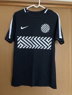 NIKE シャツのサムネイル