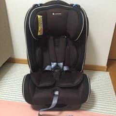 新品未使用 おまけ付き チャイルドシートのサムネイル