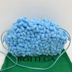 ボッテガヴェネタ ファー ミニモップ ショルダー 水色 がま口 24090242 m39708103696_1.jpg?1725859443