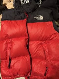 THE NORTH FACE ダウンジャケット 赤黒のサムネイル