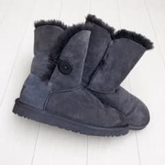 UGG☆ベイリーボタン ムートンブーツ 23cm - メルカリ