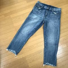 mama☆様専用 ユニクロ スリムボーイフレンドフィット アンクルジーンズ 26のサムネイル