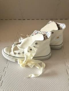 converse ハイカットスニーカー earth⭐︎23cm⭐︎新品⭐︎ホワイトのサムネイル