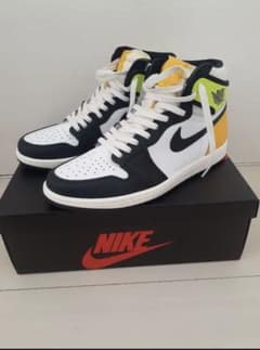 GW限定価格　NIKE AIR JORDAN1 volt gold 27.5cmのサムネイル