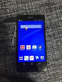 Xperia Z3 Compact SO-02G(Black)のサムネイル