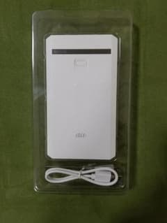 au ポータブルバッテリー octa 10000 for androidのサムネイル