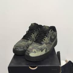 週末限定値引き!! NIKE air force 1 07 LV8のサムネイル