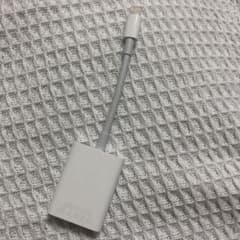 Apple Lightning SDカードカメラリーダー(純正)のサムネイル