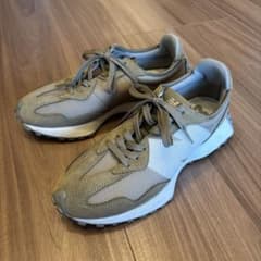 ニューバランス　327のサムネイル
