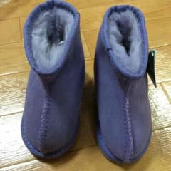 UGG AUSTRALIAのサムネイル