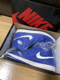 air jordan1 ハイパーロイヤル　最安値！！のサムネイル