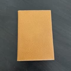 美品 エルメスHERMES 二つ折りパスポートケースキャメル茶本革 - メルカリ