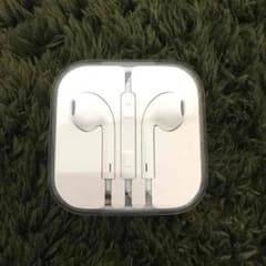 イヤフォンiPhone新品のサムネイル