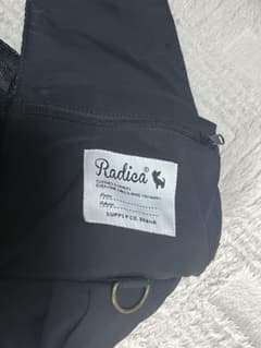 Radica ブラック スリングバッグ 2匹 犬抱っこ紐のサムネイル