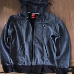 【ぴろ様専用】パーカー ナイキのサムネイル
