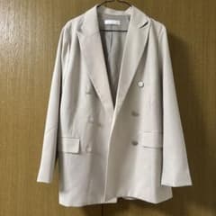 ベージュ ダブルブレストジャケットのサムネイル