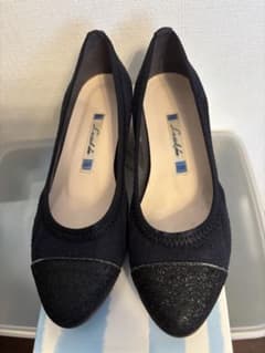 Laceleather ネイビーパンプス　モードエジャコモのサムネイル
