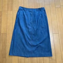 新品　タイトスカートのサムネイル