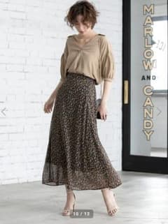 fifthタグ付き新品　今期　小花柄ロングスカートのサムネイル