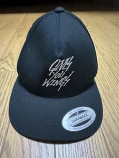 YUPOONG クラシック　スナップバックキャップのサムネイル