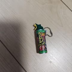 Thumbnail of リアルミニチュアフィギュアケムシジェット殺虫剤キーチェーン