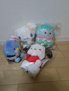 サンリオぬいぐるみ4体　シナモロール　ハンギョドン　タキシードサム　ポチャッコ